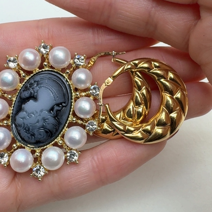 淡水珍珠耳饰未镶嵌