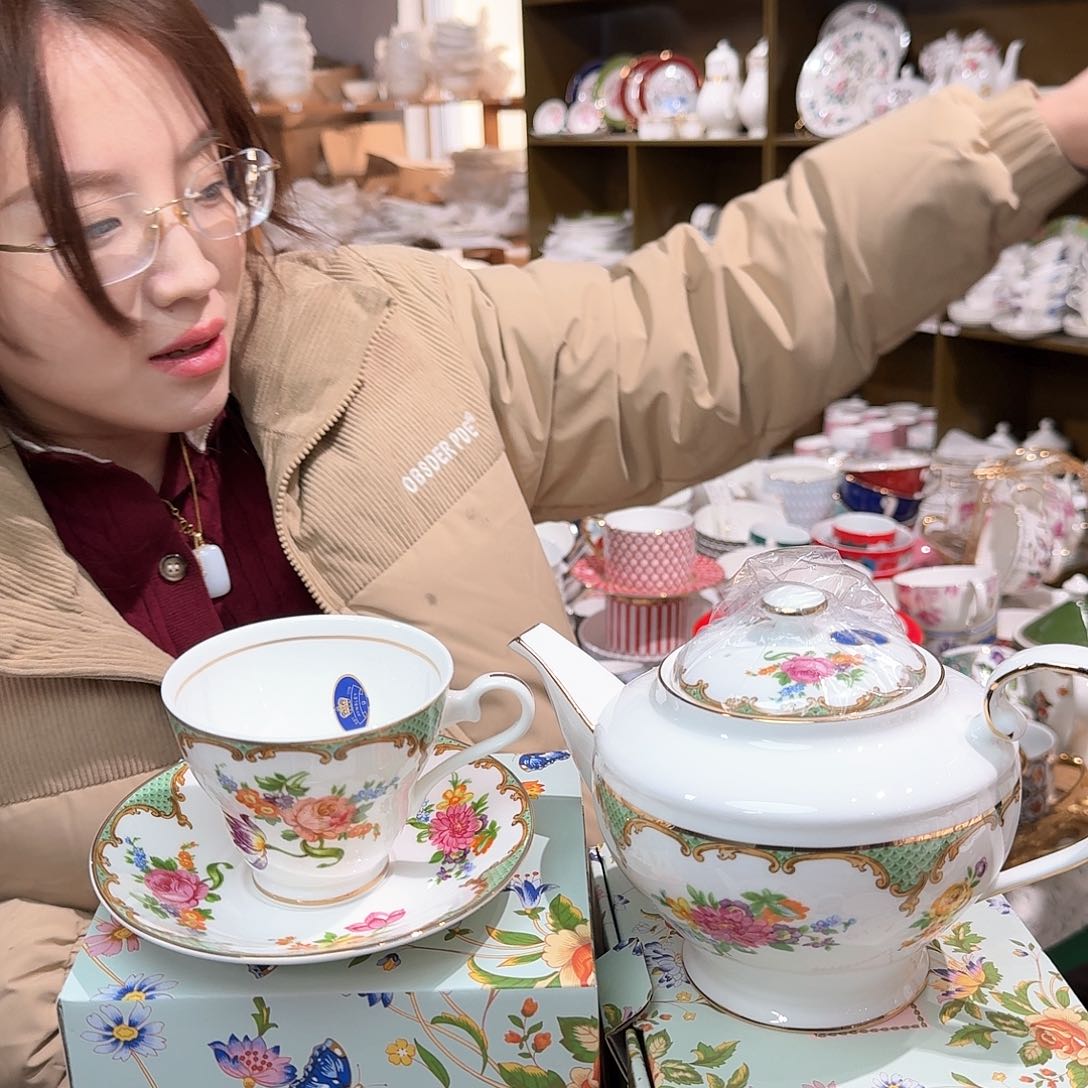 瓷安家礼盒装一壶两杯碟