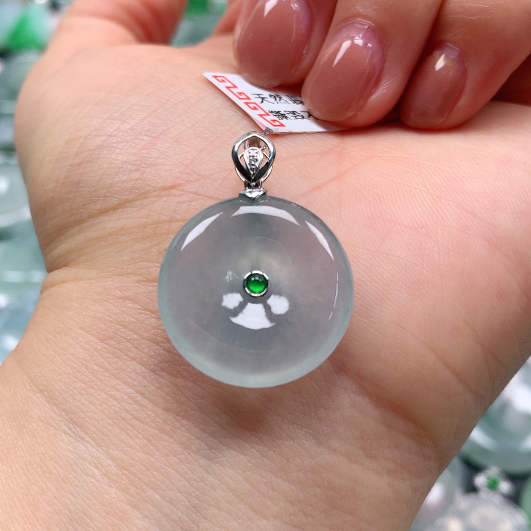 翡翠颈饰未镶嵌天然翡翠