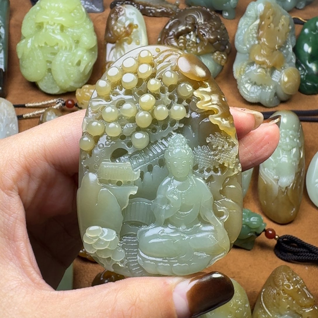 和田玉颈饰未镶嵌