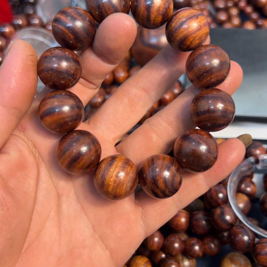 鸿***木质类海南黄花梨2.0