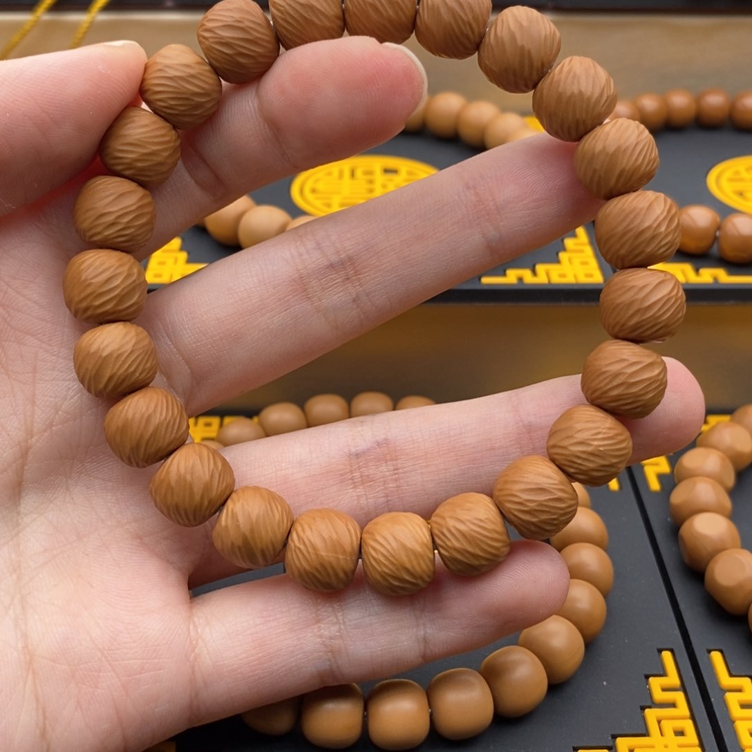 文玩核桃手串龙****?云锦