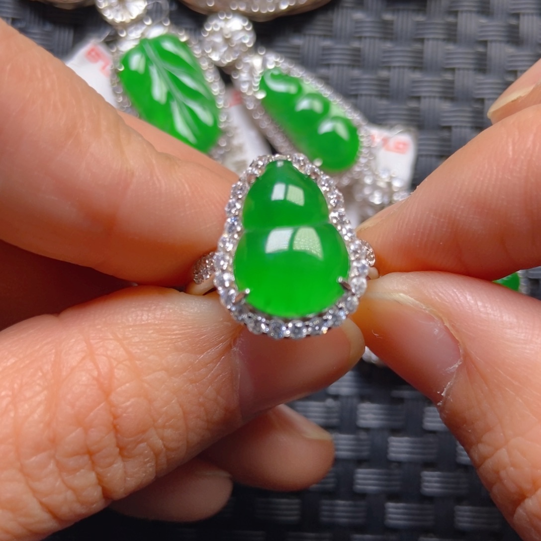 马***胎翡翠银S925镶嵌颈饰葫芦女戒
