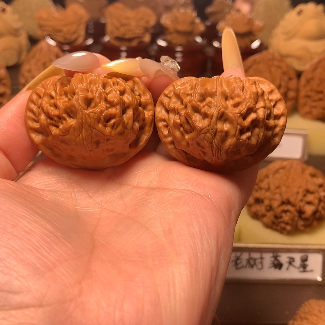 k***k文玩核桃吊坠全品宫灯矮壮桃心