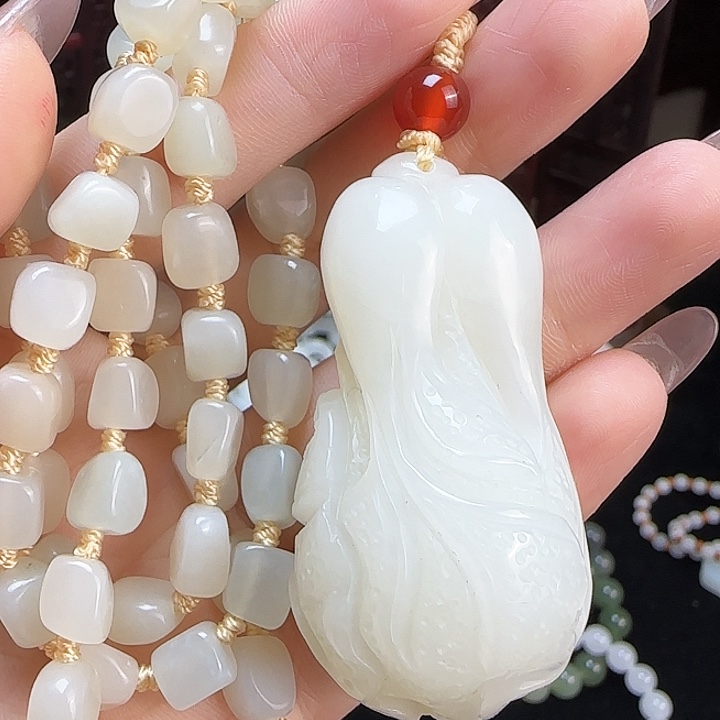 和田玉未镶嵌颈饰定制发货