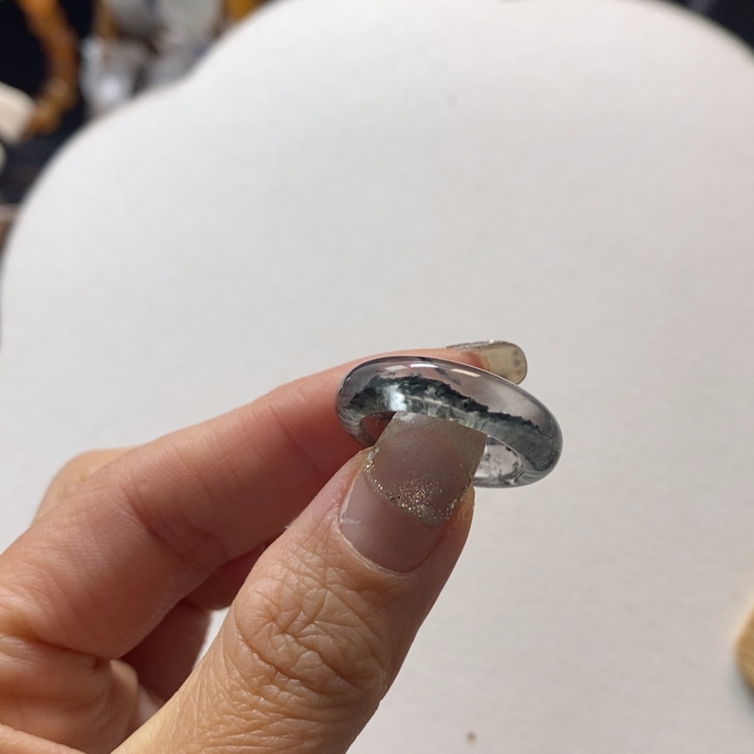 方***土石英质玉未镶嵌戒指