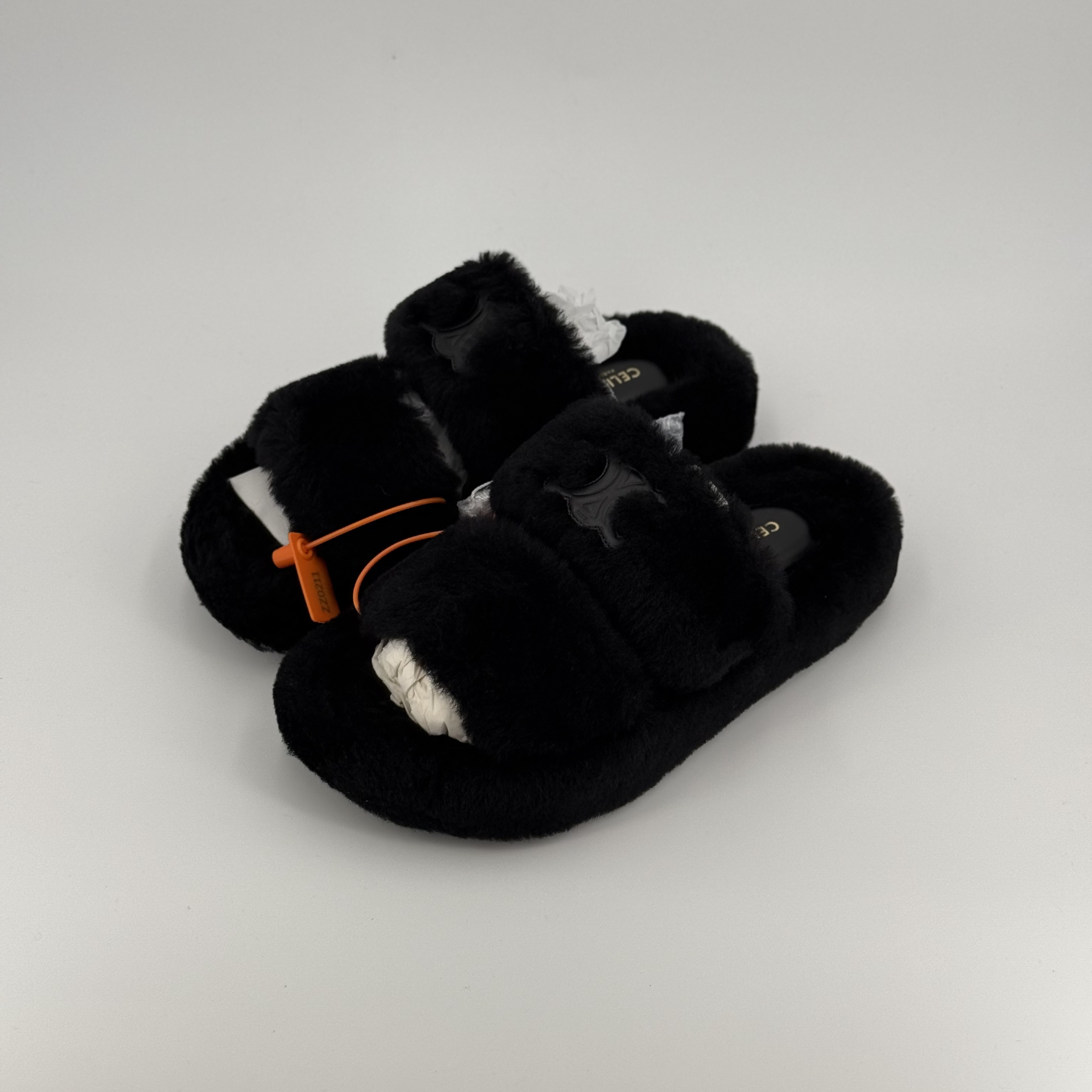 未使用 Celine/思琳 24ss TRIOMPHE 羊皮毛绒拖鞋/37码/ZZ0211