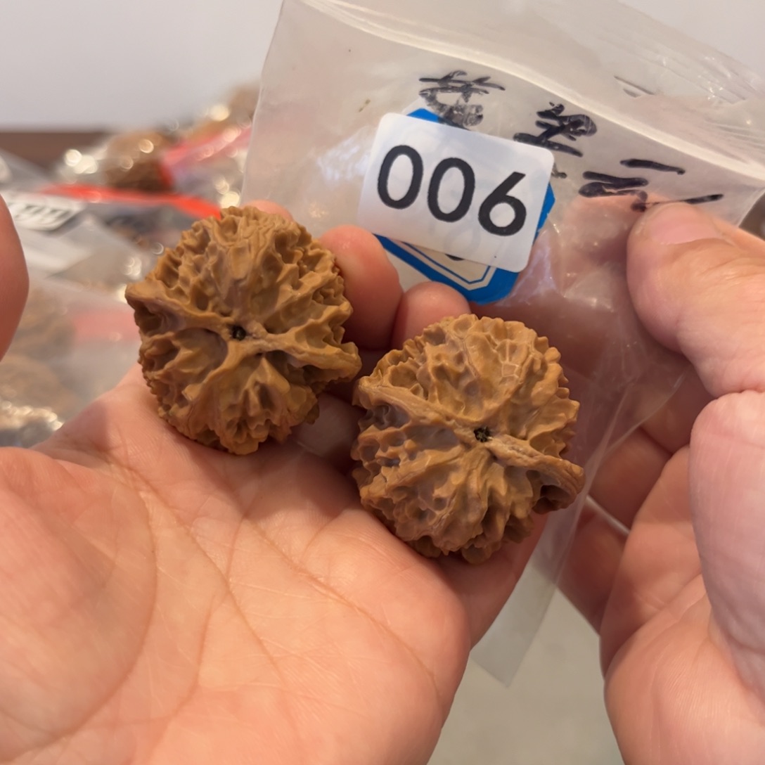 吊坠文玩核桃苹果园37