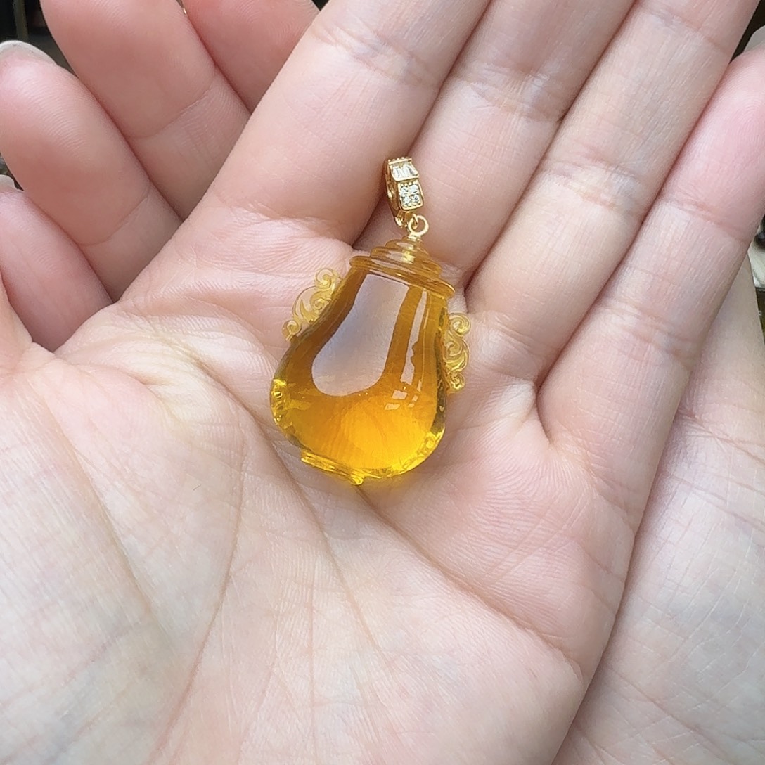 裸石琥珀未镶嵌吊坠