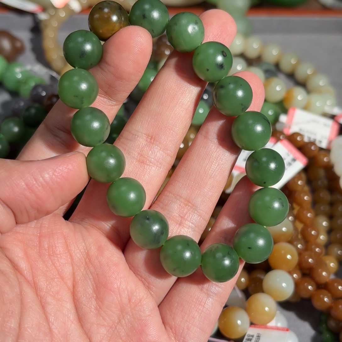 和田玉手串未镶嵌彤**琦