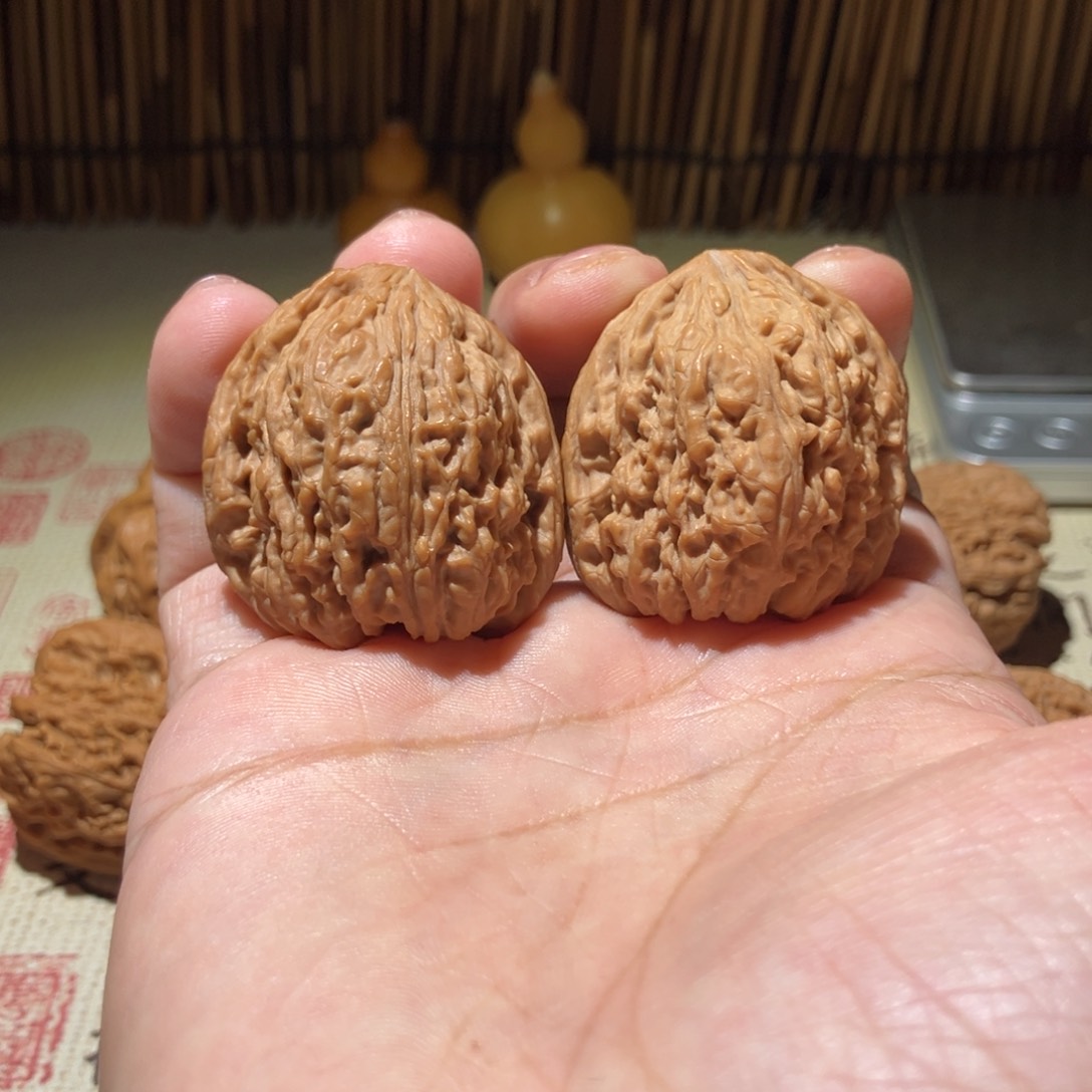 文玩核桃把件36尺全品高炮拉丝凹底涿鹿南疆石