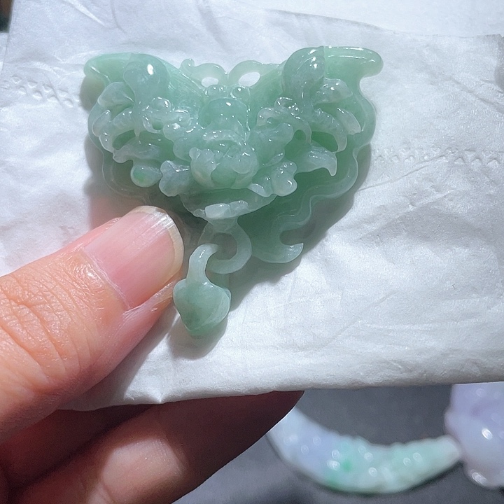 颈饰未镶嵌翡翠天