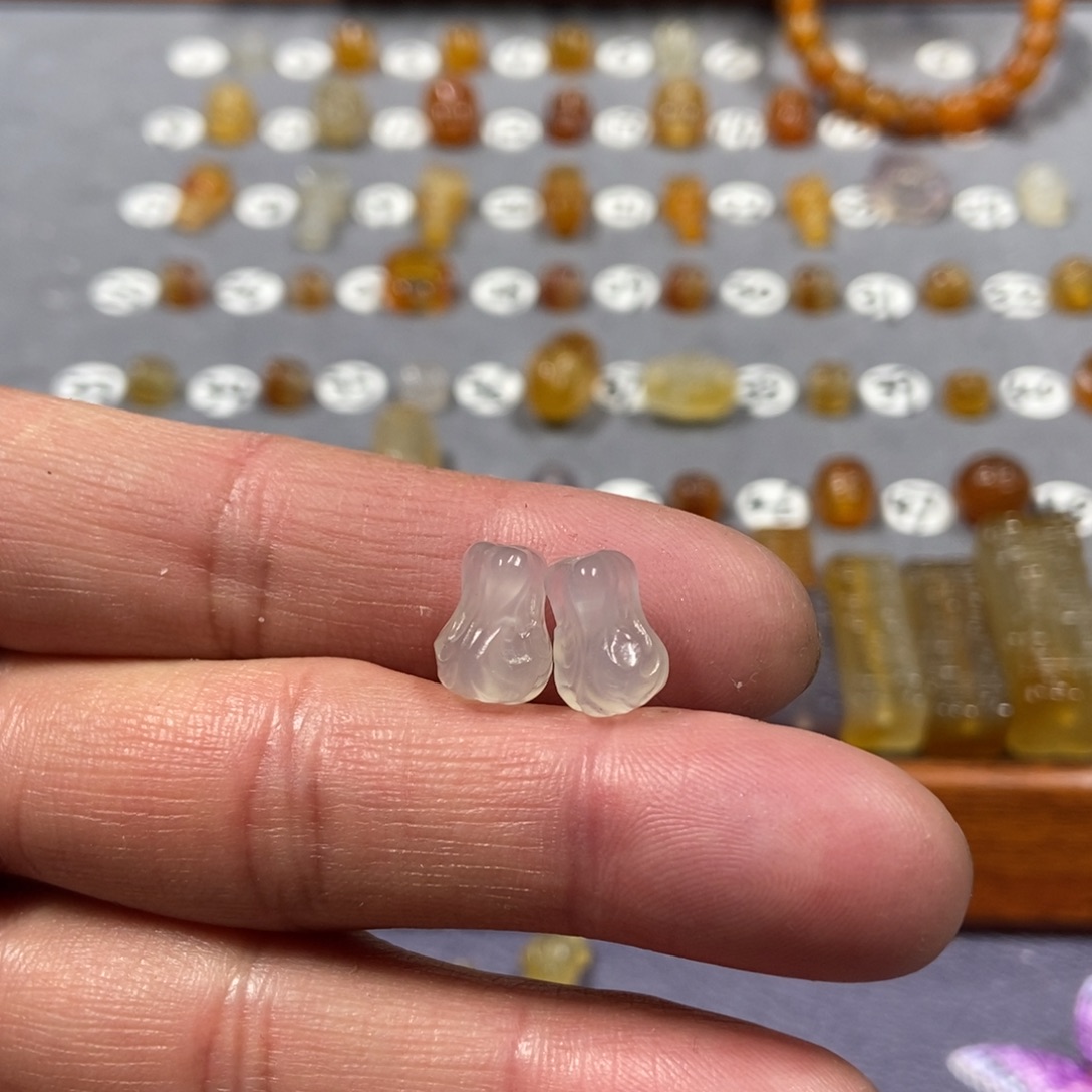 荔***式玛瑙/玉髓合金颈饰白菜