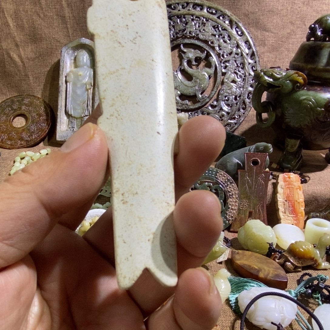 和田玉（糖玉）未镶嵌挂件