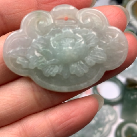 翡翠颈饰未镶嵌翡翠