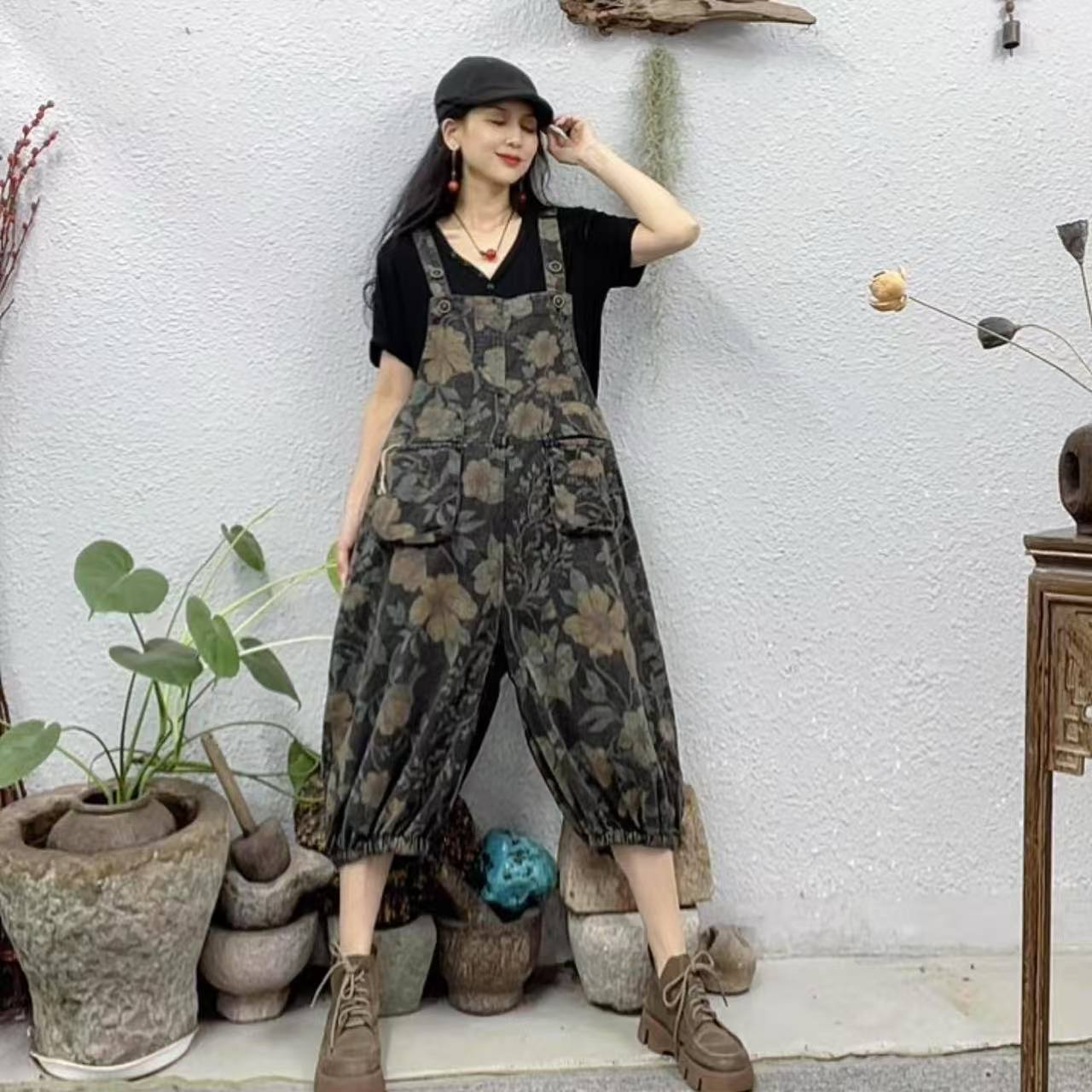 26093黑底黄花炒色做旧灯笼背带牛仔裤（长108-115腰围112脚口44