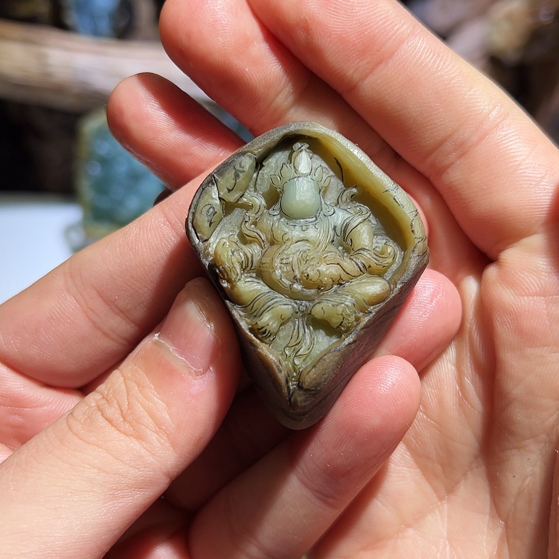 定制翡翠未镶嵌清**贵