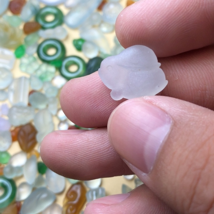 定制翡翠挂件未镶嵌