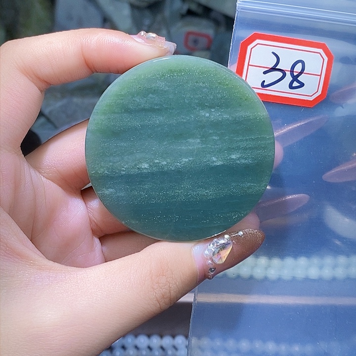 和田玉和田玉边角料随机发未镶嵌