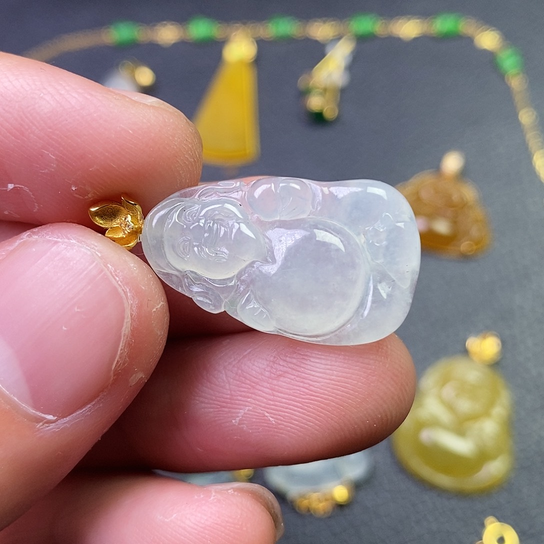 颈饰18K金镶嵌翡翠