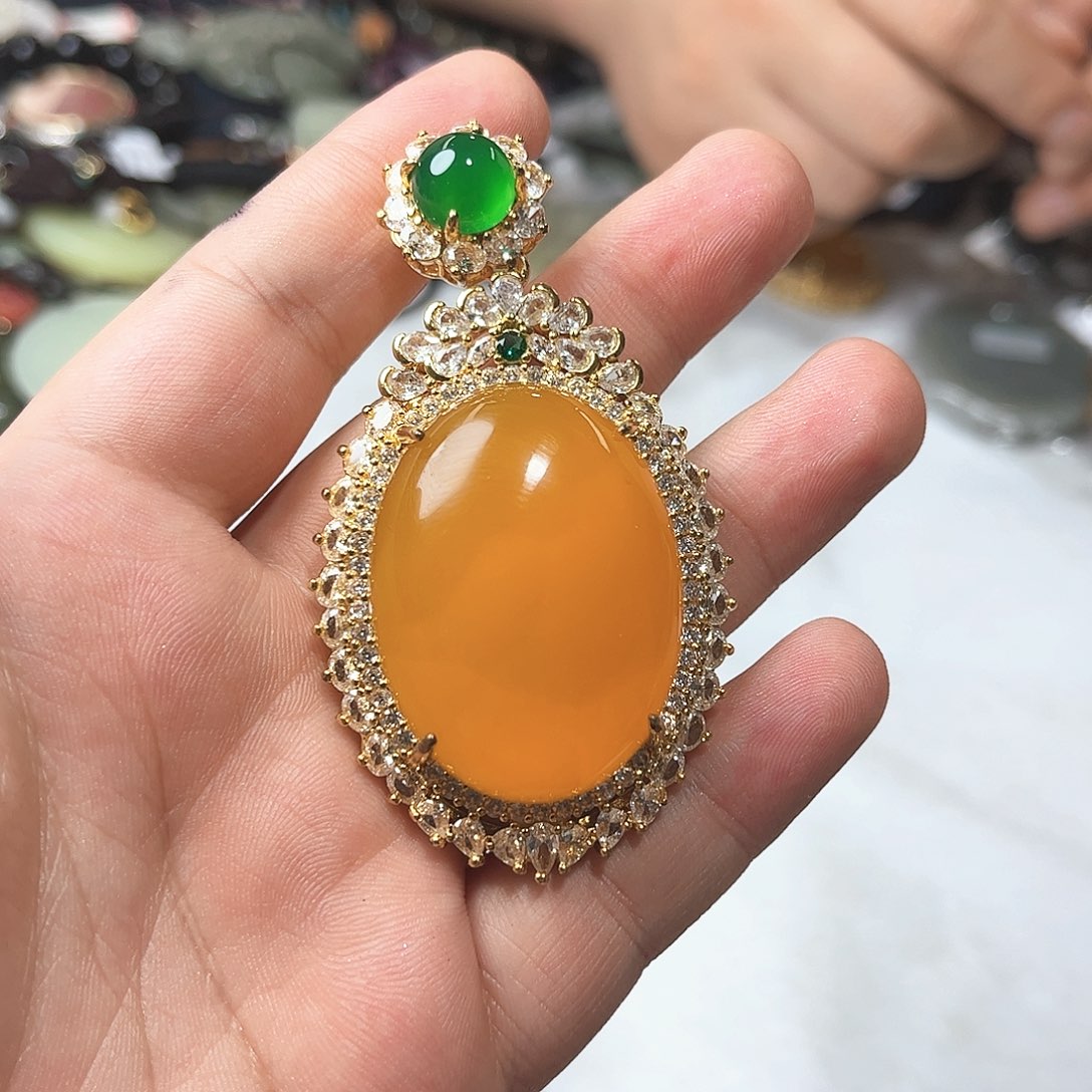 玛瑙/玉髓合金吊坠(不含链)131