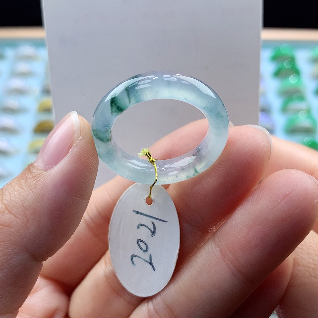 翡翠戒指未镶嵌2021圈