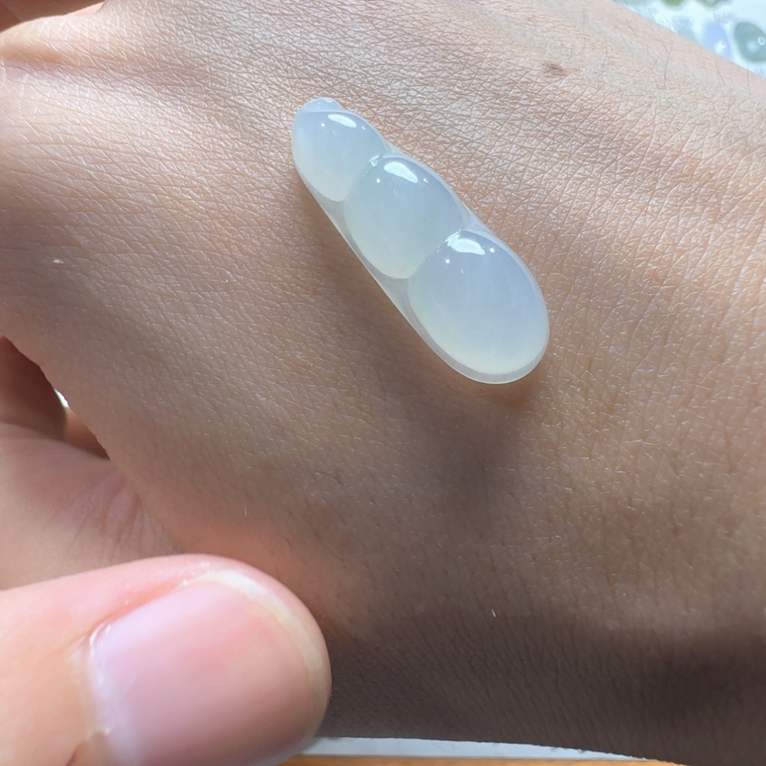 翡翠未镶嵌吊坠(不含链)福豆