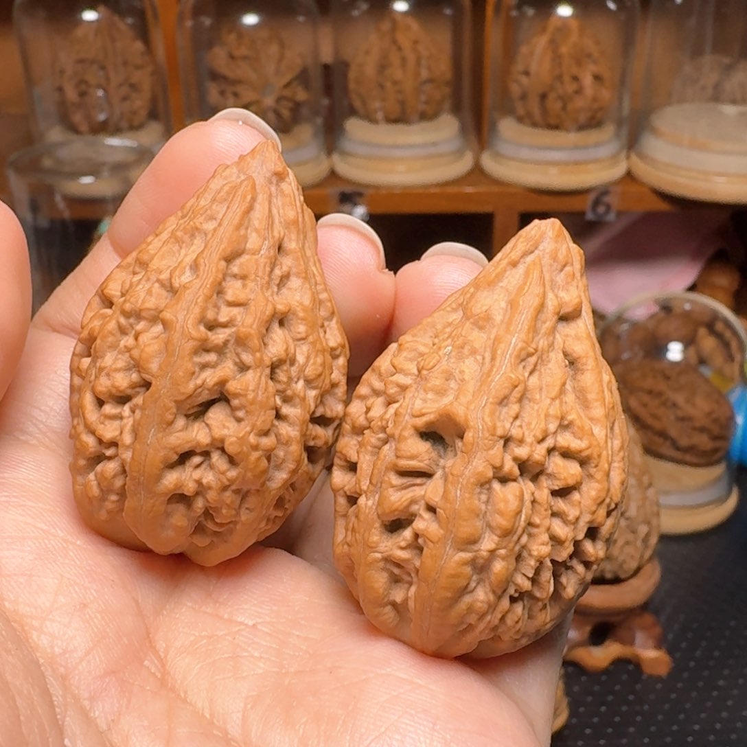 文玩核桃把件蚂蚁奶瓶