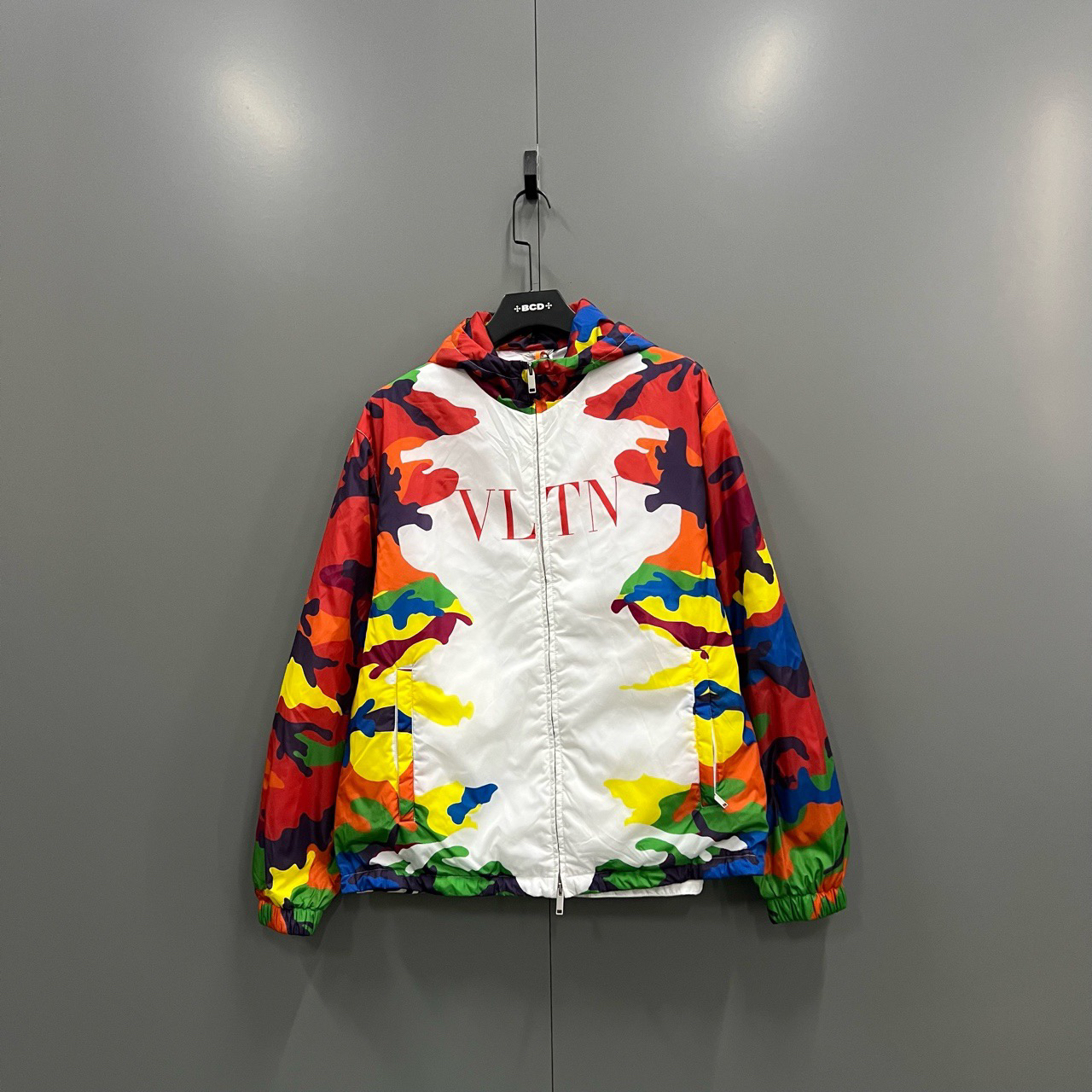 （jp）113 Valentino 华伦天奴 迷彩印花logo外套 50码/全新/15667