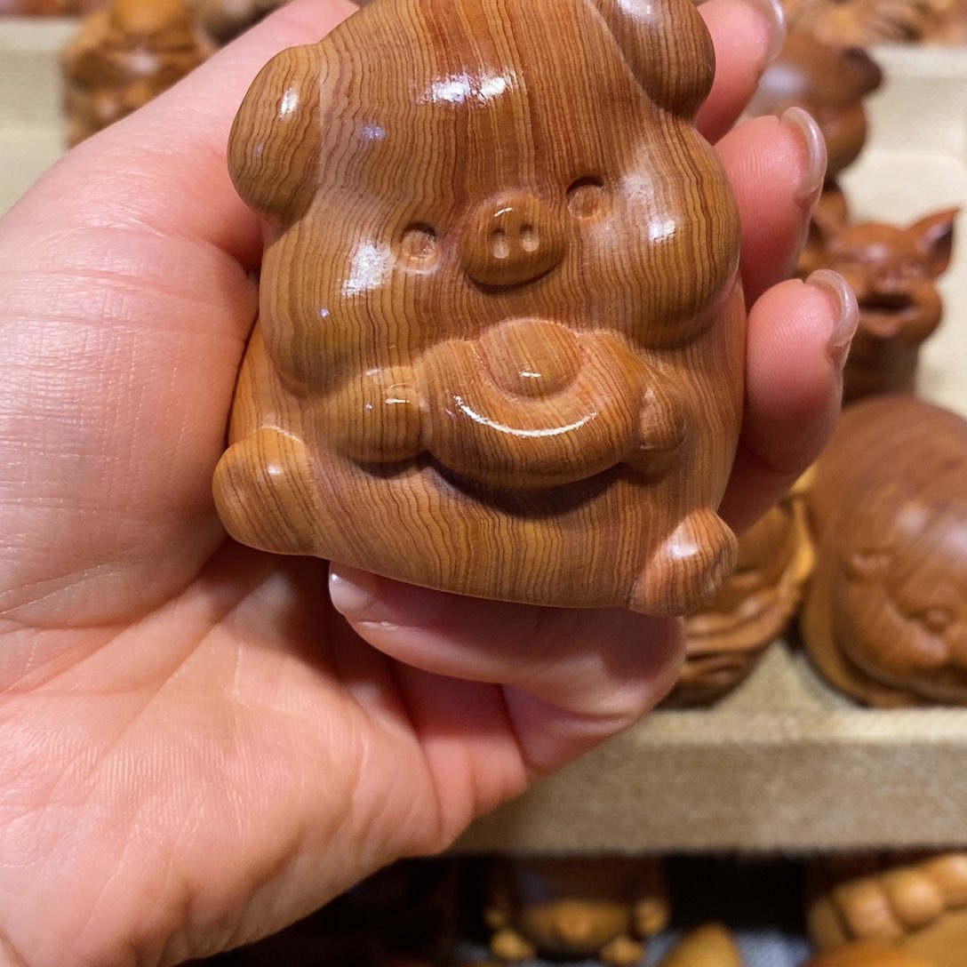 柏木（崖柏）薏**爷崖柏手把件，猪