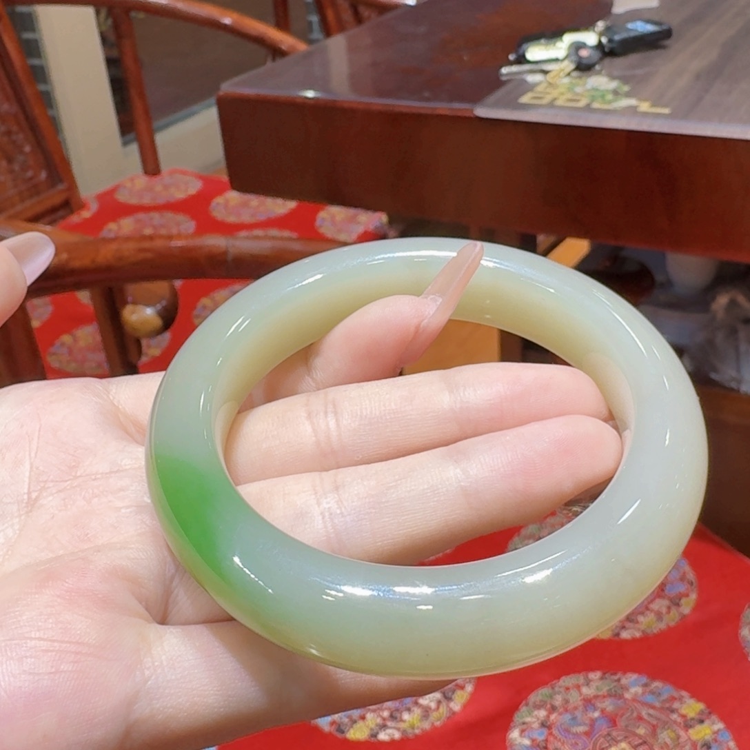 和田玉（翠青玉）手镯未镶嵌