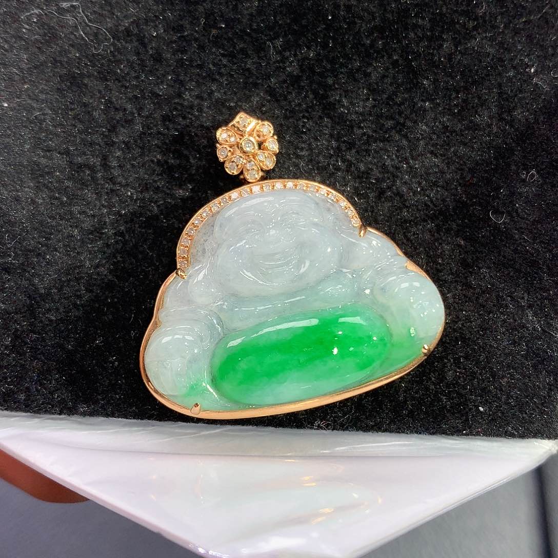 翡翠吊坠(赠链)18K金镶嵌