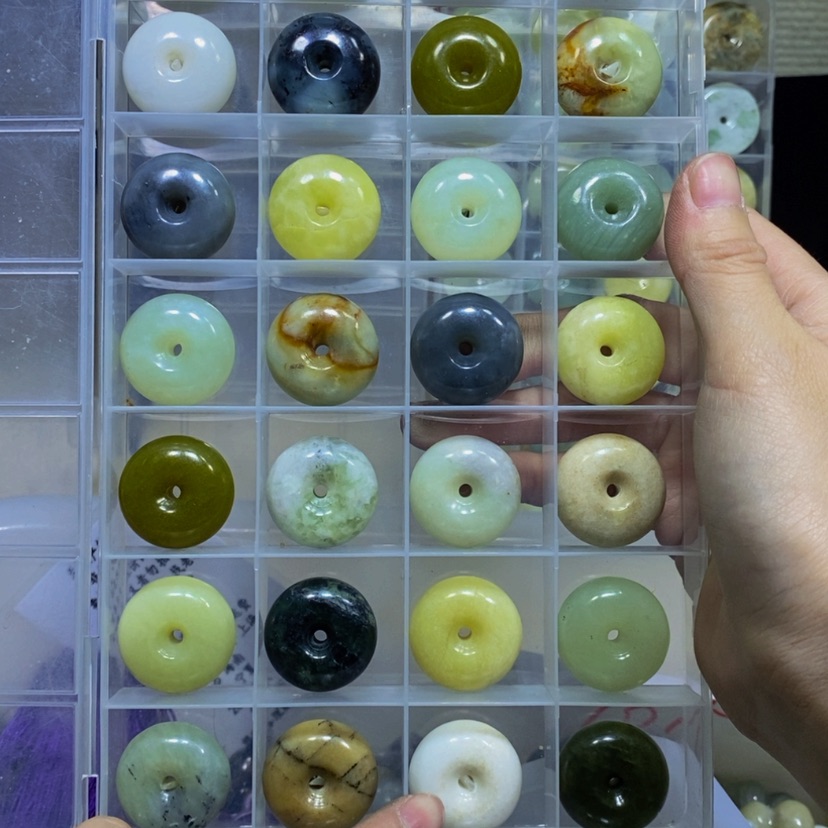 【闪购商品】蛇纹石玉其他合金84