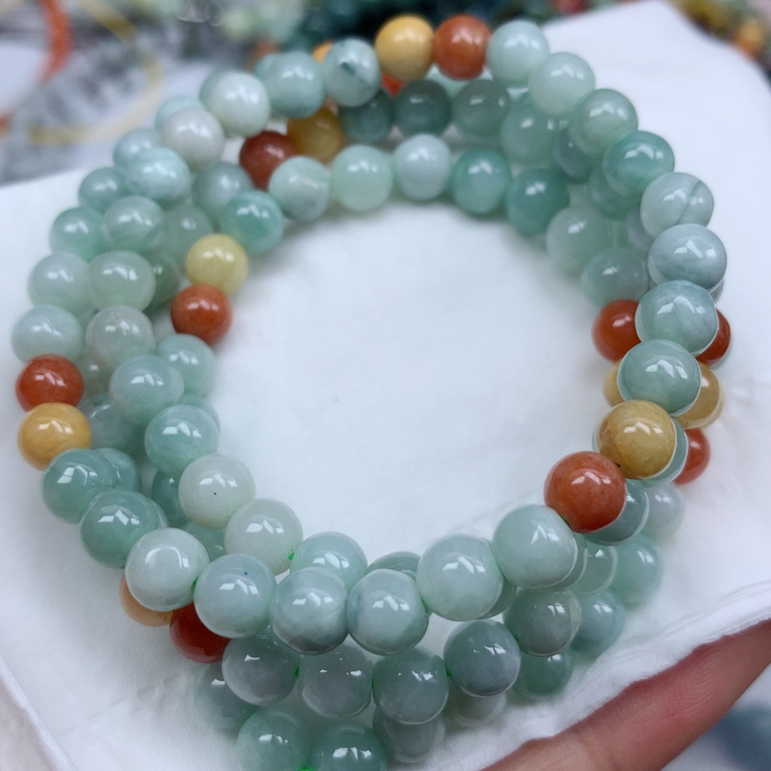 翡翠颈饰未镶嵌珠子