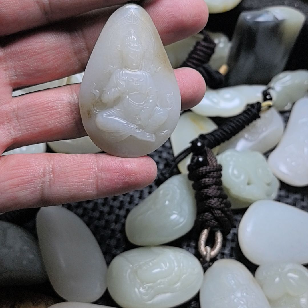 卡***0和田玉未镶嵌挂件