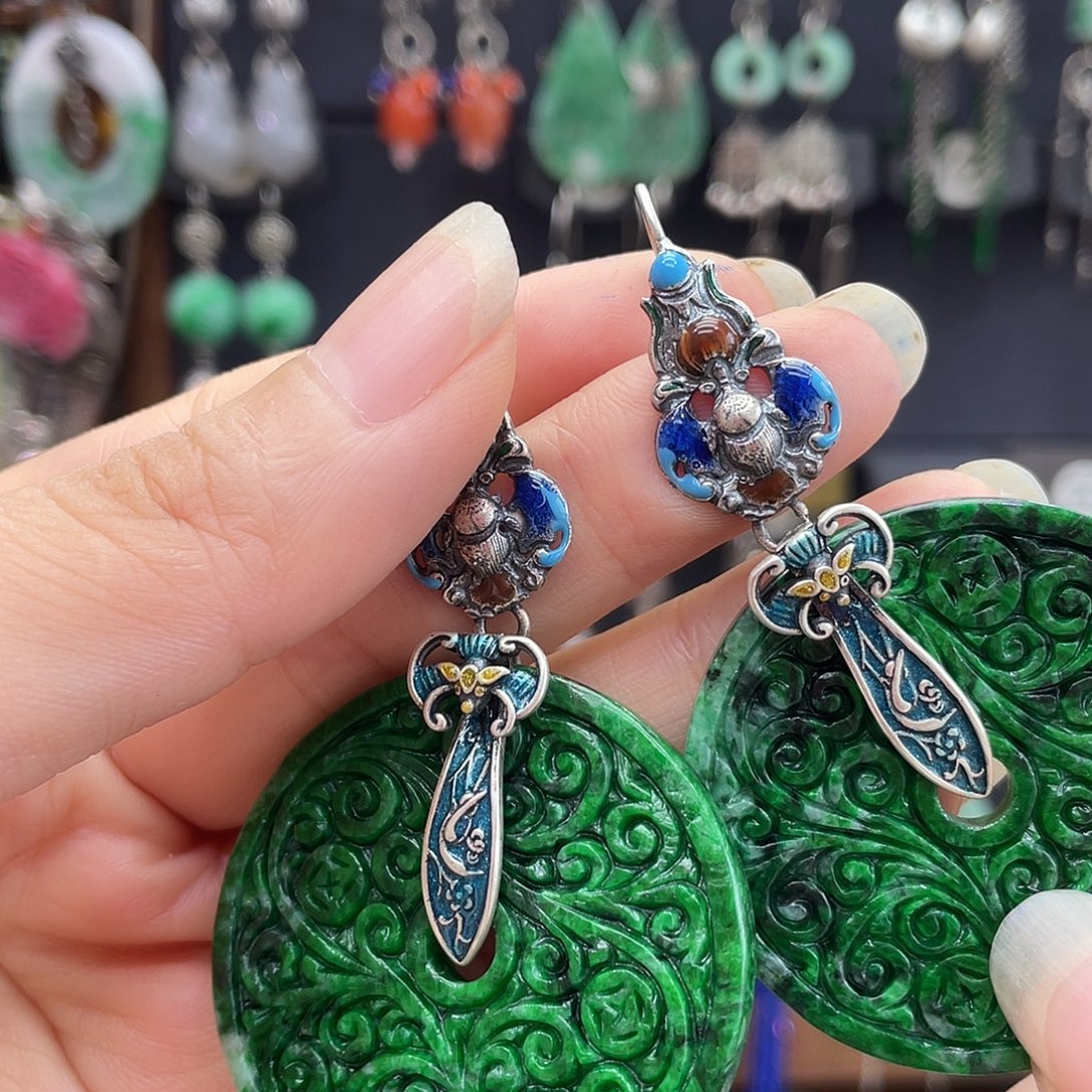 艾***儿翡翠银S925镶嵌耳饰Ghhhghh