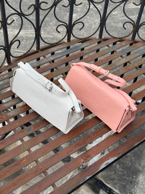 研之家头层植鞣牛皮真皮春夏法棍大容量腋下斜挎包通勤百搭轻便