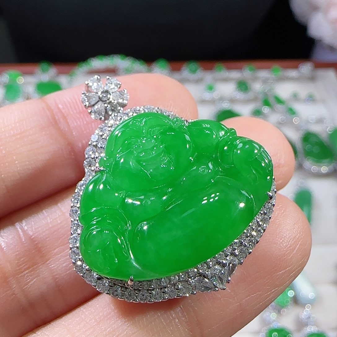 翡翠吊坠(不含链)18K金镶嵌