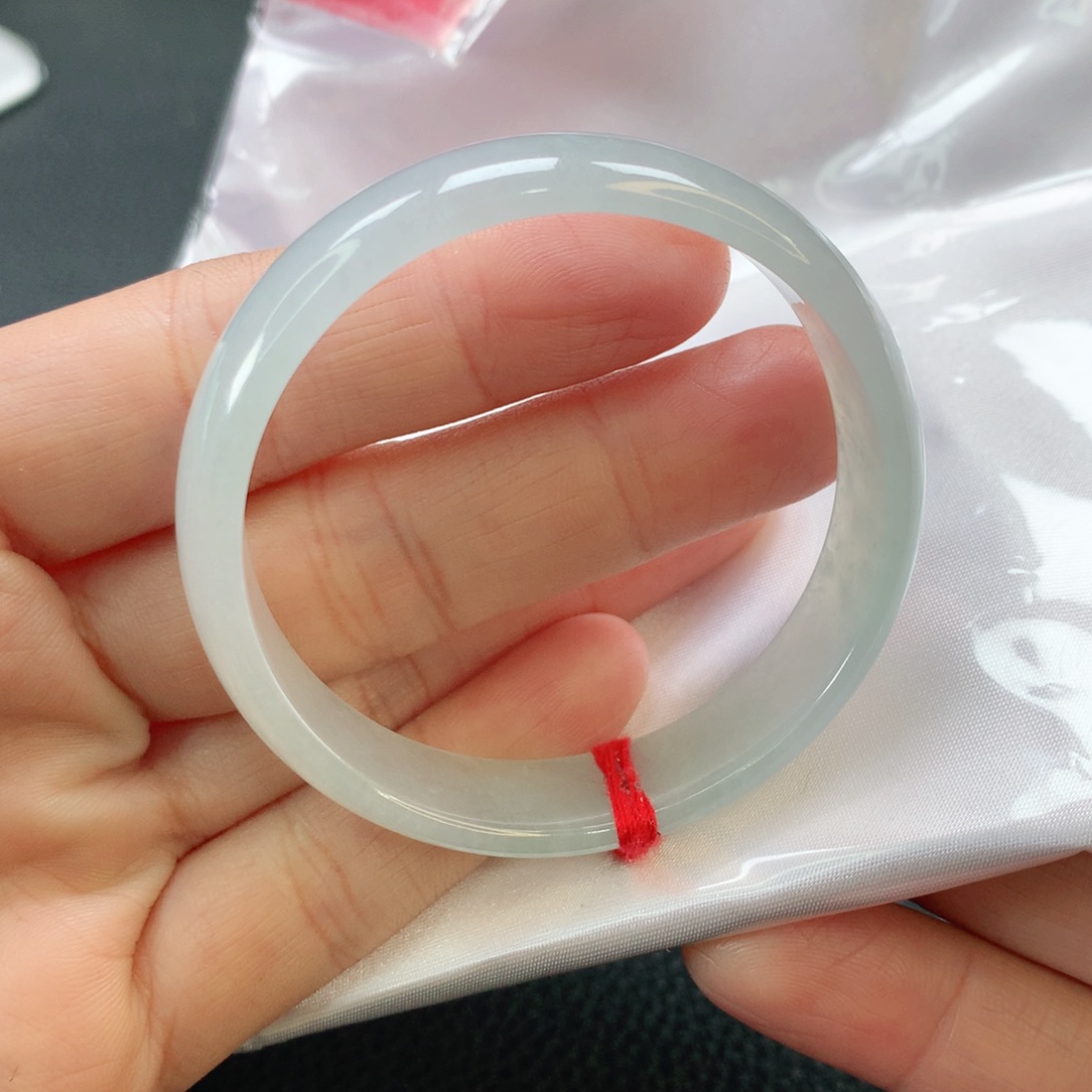 翡翠手镯未镶嵌50正