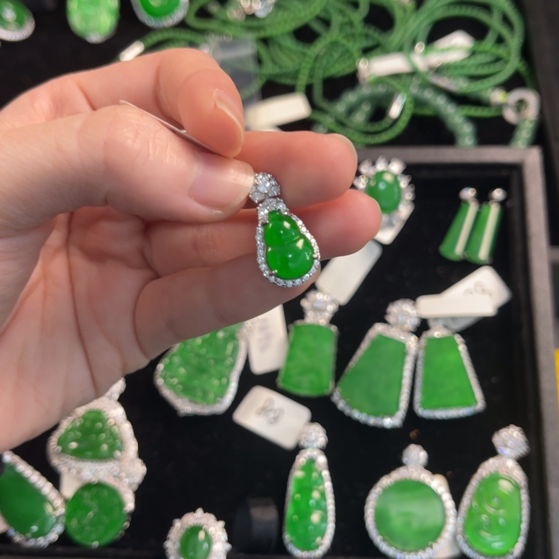 翡翠银S925镶嵌戒指葫芦吊坠