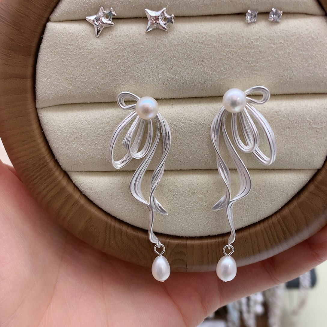 银S925镶嵌淡水珍珠耳饰