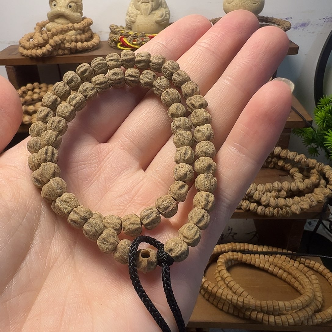 肖***刚柏香籽/百香籽吊坠