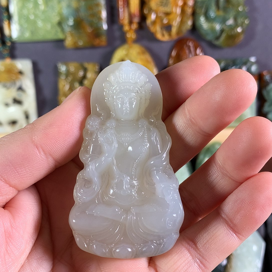 岫玉吊坠(赠链)未镶嵌