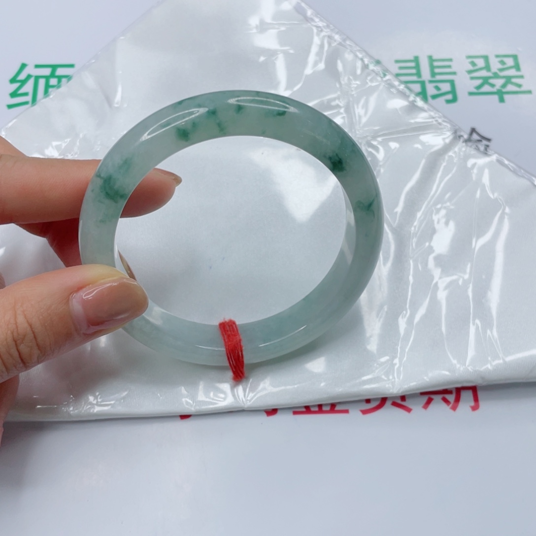 未镶嵌手镯翡翠手镯