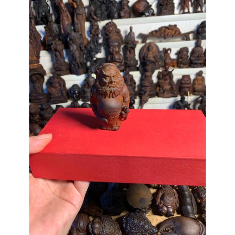 太行崖柏雷击木8公分钟馗手摆件