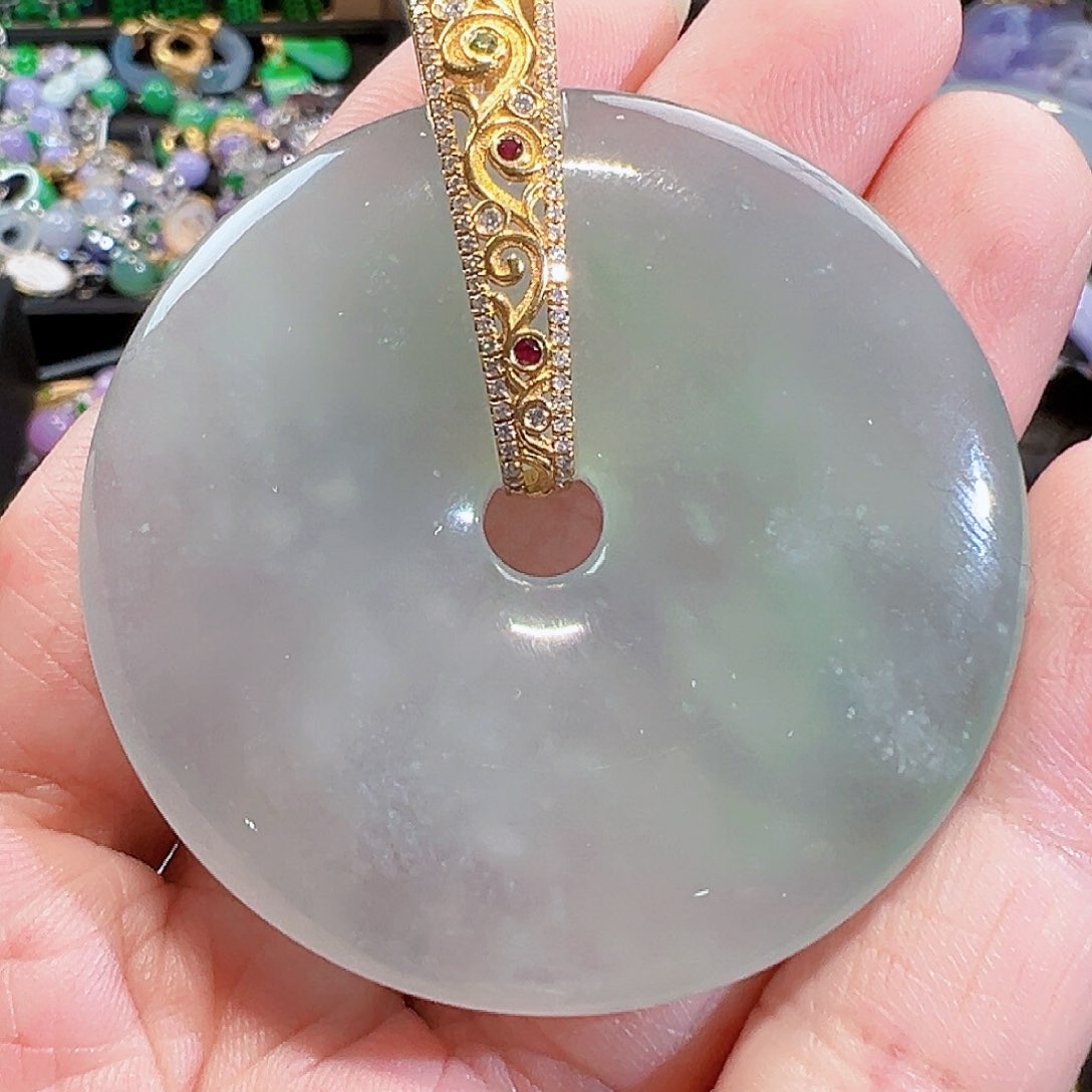 翡翠颈饰18K金镶嵌签收后24小时鉴赏期