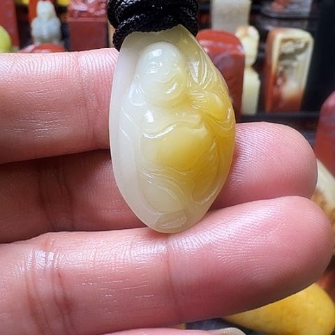 寿山石黄白芙蓉石