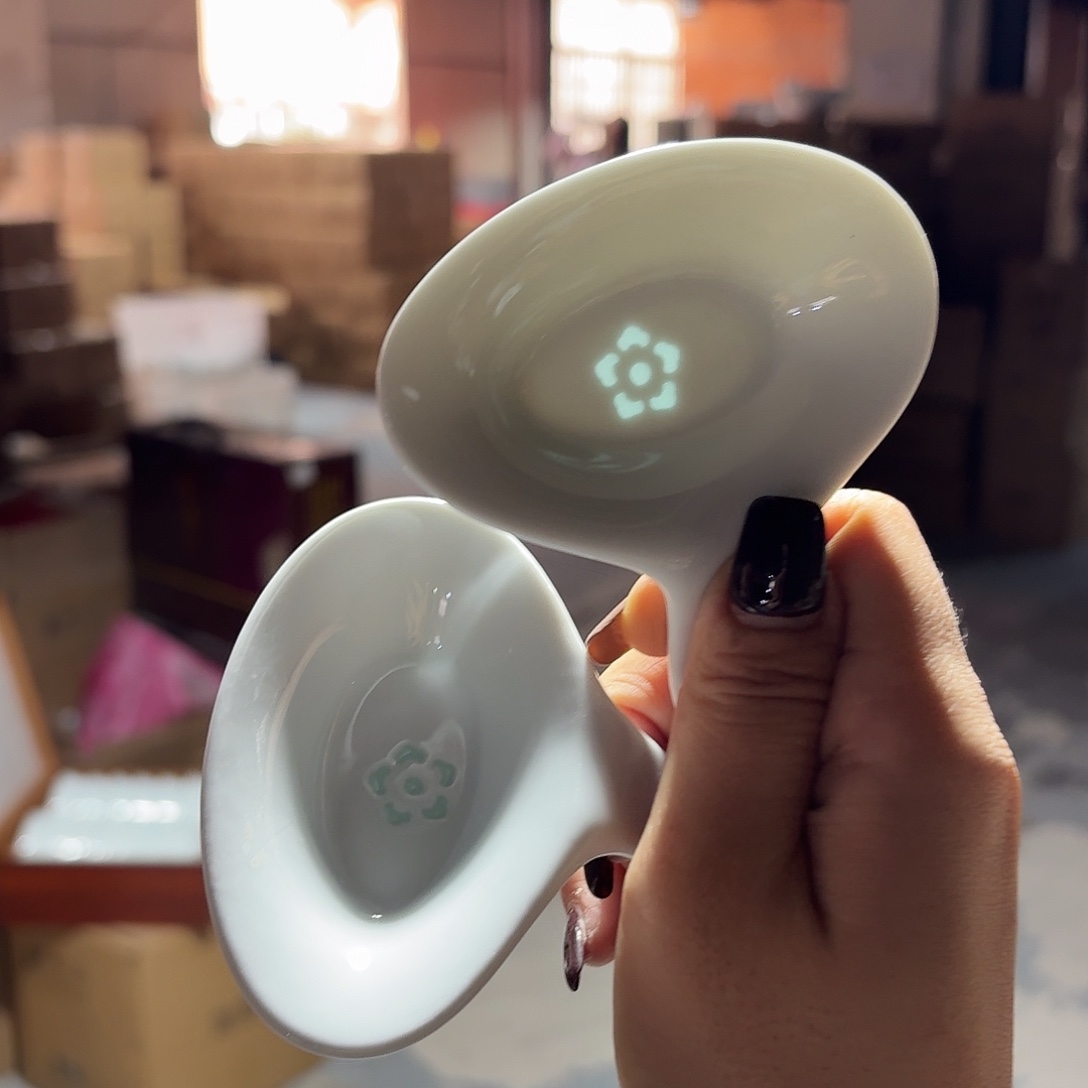 景德镇调理碟两个微瑕