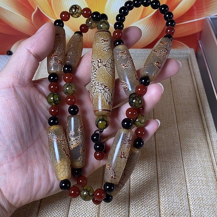 玛瑙/玉髓颈饰未镶嵌