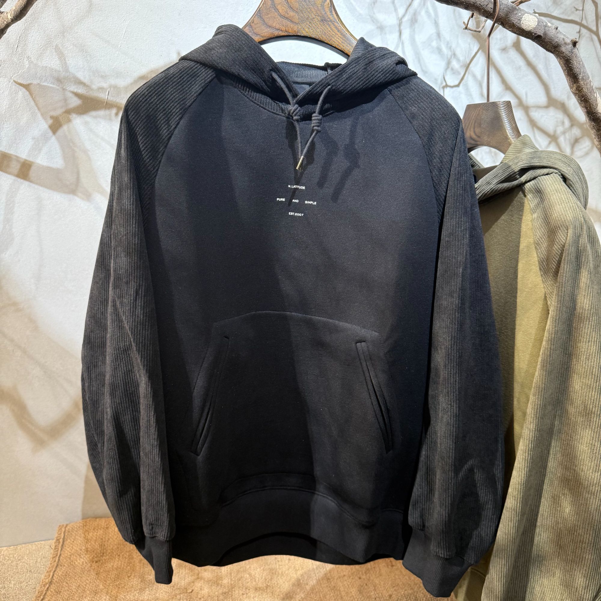 北纬三十度设计师男装春季新品灯芯绒拼接绒感带帽连帽卫衣33341Y